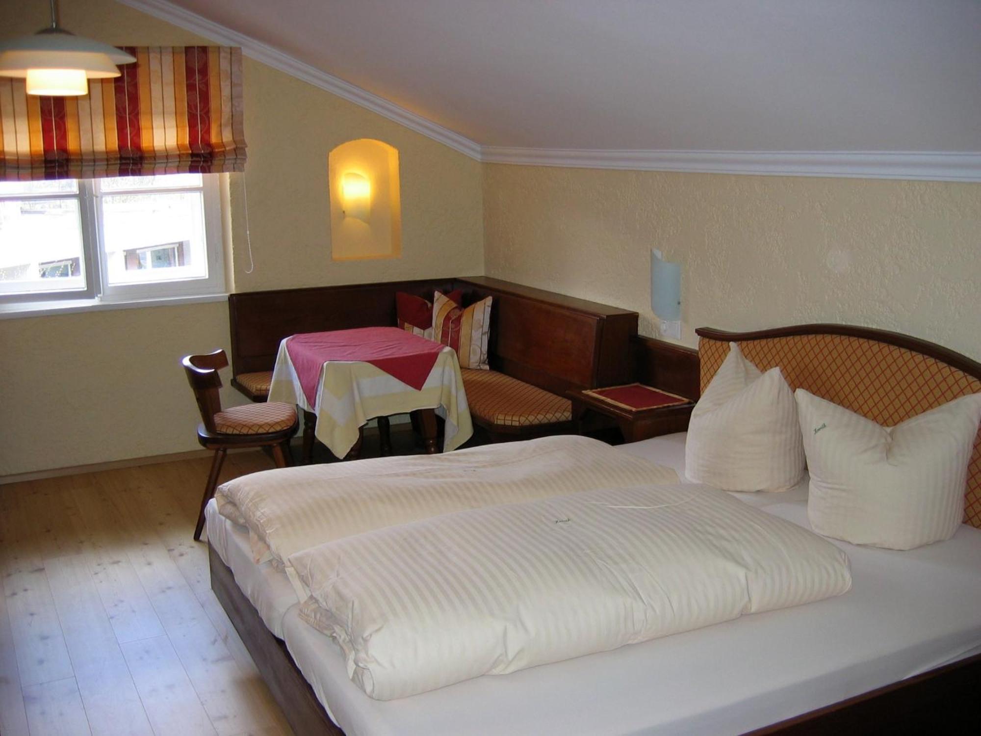 Gasthof Koreth Innsbruck Room photo